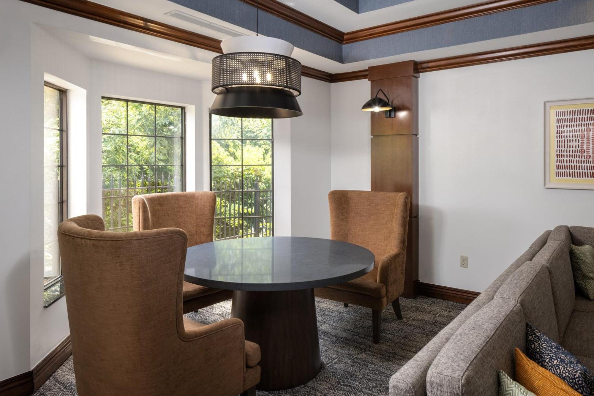 Staybridge Suites Rogers - Bentonville By Ihg Ngoại thất bức ảnh